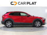 マツダデザインとカスタマイズの価値の両立に挑戦し広がるCX-30の世界観。SUVらしい力強さと上質なスポーティ表現を兼ね備えたスタイルです。