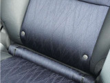 ◆ISOFIX◆シートベルトいらずでチャイルドシートと固定金具を連結するだけでガッチリ固定できます。