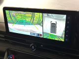 【アラウンドビューモニター】専用のカメラにより、上から見下ろしたような視点で360度クルマの周囲を確認することができます☆死角部分も確認しやすく、狭い場所での切り返しや駐車もスムーズに行えます。