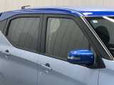 プラスチックバイザーがない分デザインもすっきり★洗車の時の窓拭きもラクラクです!