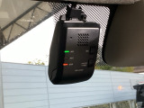 ドライブレコーダーを装備しており、走行中の映像をしっかり記録します。万が一の際の状況確認に役立つ安心装備です。