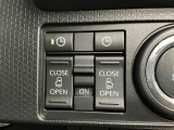 【両側パワースライドドア】リア両側は電動スライドドア!軽い操作で簡単開閉、狭い駐車場など乗り降り快適で強風時も安心です♪