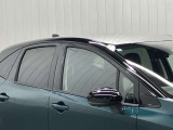 プラスチックバイザーがない分デザインもすっきり★洗車の時の窓拭きもラクラクです!