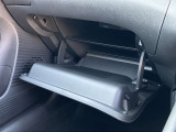 納車の前にはエンジンオイル、オイルエレメント、エアクリーナー、ファンベルト、バッテリー、ワイパーゴムのチェックまたは交換を行います!