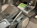 車両状態証明書修復歴の有無も一目瞭然。機能や内装・外装、走行距離、修復歴の有無をチェックし、クルマの状態を10段階にした車両状態証明書。数字や記号を使ってわかりやすく表示しています。