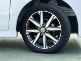 日産純正アルミホイール タイヤサイズは165/55R15です。