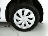【ホイルキャップ】純正ホイール装着車です。キャップですので万が一キズをつけても簡単に交換可能です。