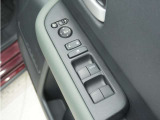 ◆パワーウィンドウスイッチ◆運転席から全席の窓の開閉操作を行うことが出来いつでも換気ができます!