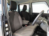 見通しのよいすっきりとした視界で、誰でも運転しやすいです。運転のしやすさは疲れにくさにも繋がりますよ♪
