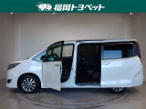 両側パワースライドドア付きだから、狭い駐車スペースなどでの 乗り降りラクラク!小さなお子さまのいるご家庭には嬉しい装備。