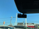 日産純正ドライブレコーダーです。前方向けとルームミラーから車室内後方を撮影します。
