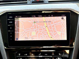 スマートフォン用アプリ[Apple CarPlay][Android Auto]対応の純正ナビ Discover Pro を装備、ラジオのほか、USB、Bluetoothハンズフリー通話にも対応。
