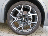 ◆ローンリース等ファイナンス商品、BMW専用自動車保険、BMWカード、コーティング、板金塗装、ドライブレコーダーなど社外品の取扱もございます。お車に関することは全てバルコムにお任せ下さい◆