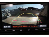 ■バックカメラ■ モニターを見ながら車庫入れやバック運転ができるので、車庫入れが苦手な方や大きな車を運転する際にも安心!現在のバックカメラは小型になってあまり目立ちません。視野も広く、オススメです!