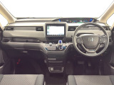 ★いつでも気持ちよく運転できて、使い勝手のいい収納や体をケアするシート、細部にまでこだわったインテリア♪