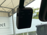 ドライブレコーダーを装備しており、走行中の映像をしっかり記録します。万が一の際の状況確認に役立つ安心装備です。
