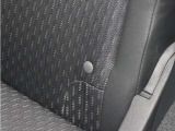 ◆ISOFIX◆シートベルトいらずでチャイルドシートと固定金具を連結するだけでガッチリ固定できます。