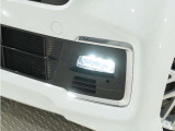 ◆フォグライト◆ 霧などの悪天候時、自車の位置を示すとともに前方や路肩が見えずらい時、近い位置をワイドに照らしてくれます