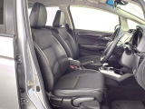 ★フロントシート★ 自然な姿勢のままでいられるシートが、運転しやすさと疲れにくさを感じさせてくれるはずです♪