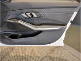 【BMW認定中古車】BMWのご購入はぜひBMW正規ディーラーで!メーカー基準の納車前点検整備を全車実施。規定整備を実施された車両にのみ付帯出来る全国保証。