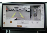 車両の周囲にある死角をカバーするため、駐車場や狭い道、街中の運転で大きな役割を果たします。後方や側面にいる車両や歩行者を見逃すことなく、360度カメラを使うことで、隠れた障害物や危険物を認識できます。