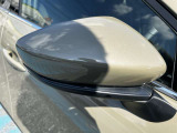 斜め後方の死角から来る車もしっかりと教えてくれます。