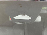 【トヨタセーフティセンス】走行中に前方の車両等を認識し、衝突しそうな時は警報とブレーキで衝突回避と被害軽減をアシスト。より安全にドライブをお楽しみいただけます。