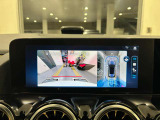 バックカメラにより駐車時の後方確認も楽にできます。