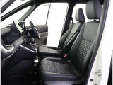 高いホールド性で運転姿勢が安定します。長距離ドライブでも疲れにくいのが魅力です。快適なドライビングライフをお送りください♪