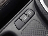 突然の強い横風にも流されず、安定走行を可能としたS-VSC(横風対応制御付)が装備されています。