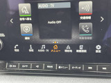 見やすい純正ナビ、操作もスムーズです。TVも高画質、音楽も高音質で楽しめます。楽しいドライブを!