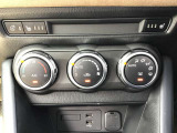エアコンはオートエアコンです☆快適な空間で運転していただけます☆