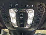 メルセデス・ベンツの定める厳しい基準をクリアしたお車のみをご案内させて頂きます。納車前整備はメーカー規定に基づき100項目以上にも及ぶ点検を熟練のメカニックによって行いご納車させて頂きます。