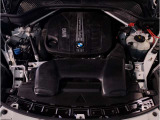 BMWのエンジンは世界的にも認められている高性能エンジンです。レスポンスがよく高回転型の心地よい吹きあがりなど駆け抜ける歓びのキーになる部分でございます。