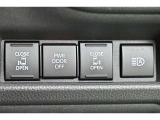 両側パワースライドドア付きだから、狭い駐車スペースなどでの乗り降りラクラク♪小さなお子さまのいるご家庭には嬉しい装備です。