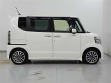 この度は、当社の展示車をご覧いただきまして、誠に有難うございます。自信をもってお勧めできる車となりますので、ごゆっくりご覧頂きたいと思います。