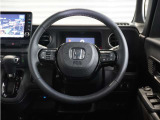 ◆ハンドル全体◆各種スイッチがハンドルから手を放さず操作できるので運転中でも楽に操作できます。