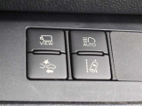 衝突回避支援パッケージ「Toyota Safety Sense」において、昼間の歩行者も検知対象に加えた「プリクラッシュセーフティ(レーザーレーダー+単眼カメラ)」を採用しています。
