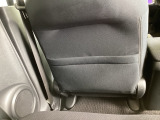 前席背面に、収納ポケットが付いています。