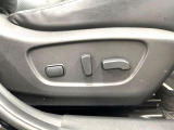 【パワーシート】スイッチ一つで簡単にシートの微調整が可能!電動だから力もいりません!快適なシートポジションにセットして、快適なドライブをお楽しみください。