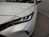 LEDヘッドライトです。デザイン性がよくとても明るいので、夜間の走行や悪天候でも安心です。しかも長寿命!