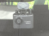 【ドライブレコーダー】ドライブレコーダー装備!走行中はもちろん、あおり運転や事故に遭遇した際、映像で記録し、万一のリスクに備えます。※記録用SDカードはお客様ご自身でご準備いただく必要があります。