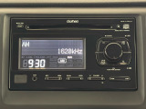 操作がしやすいホンダ純正CDチューナーを装着しています。