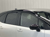 プラスチックバイザーがない分デザインもすっきり★洗車の時の窓拭きもラクラクです!