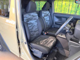 運転席シート廻りは使用感も少なく、良好な状態となっています。前オーナー様が丁寧に使っていたことがよくわかりますね。