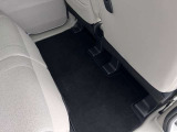 フロアマットもきれいな状態です。