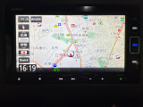 ホンダ純正7インチスタンダードインターナビ【VXM-214VFi】を装備。CD/DVDだけでなくBluetoothオーディオやUSB接続など多彩なオーディオにも対応してます。