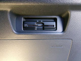 ETC車載器が付いています。ここも、あそこも、、最近はスマートインターチェンジも増えてきましたよね!最初から付いているので、お買い得^^