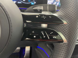 メモリー付きパワーシートが装備されている車両はシートの位置・ドアミラーの角度・ハンドルの位置を3名まで記憶出来ます。