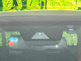 【トヨタセーフティセンス】走行中に前方の車両等を認識し、衝突しそうな時は警報とブレーキで衝突回避と被害軽減をアシスト。より安全にドライブをお楽しみいただけます。